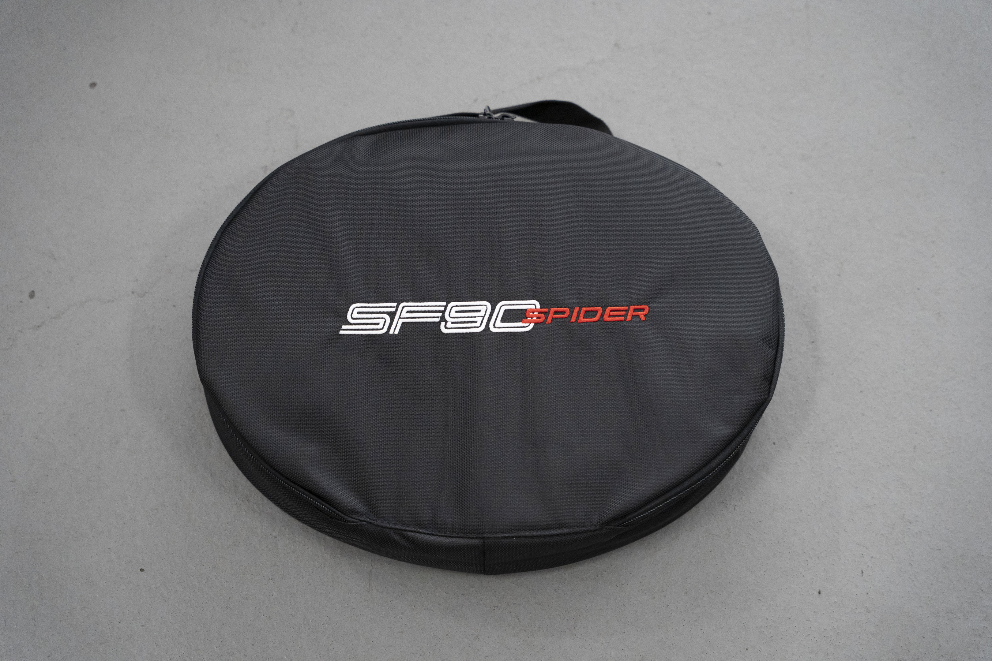 Used 2025 Ferrari SF90 Spider image 55