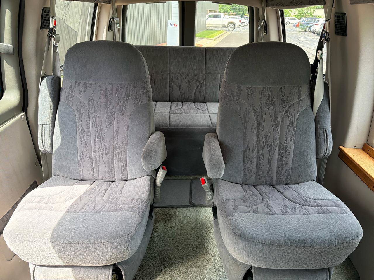 Used 2003 GMC Savana 1500 w/ Preferred Equipment Group 3 RWD image 24