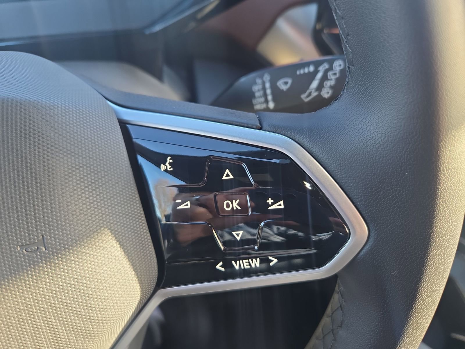 Certified 2023 Volkswagen ID.4 2WD image 31