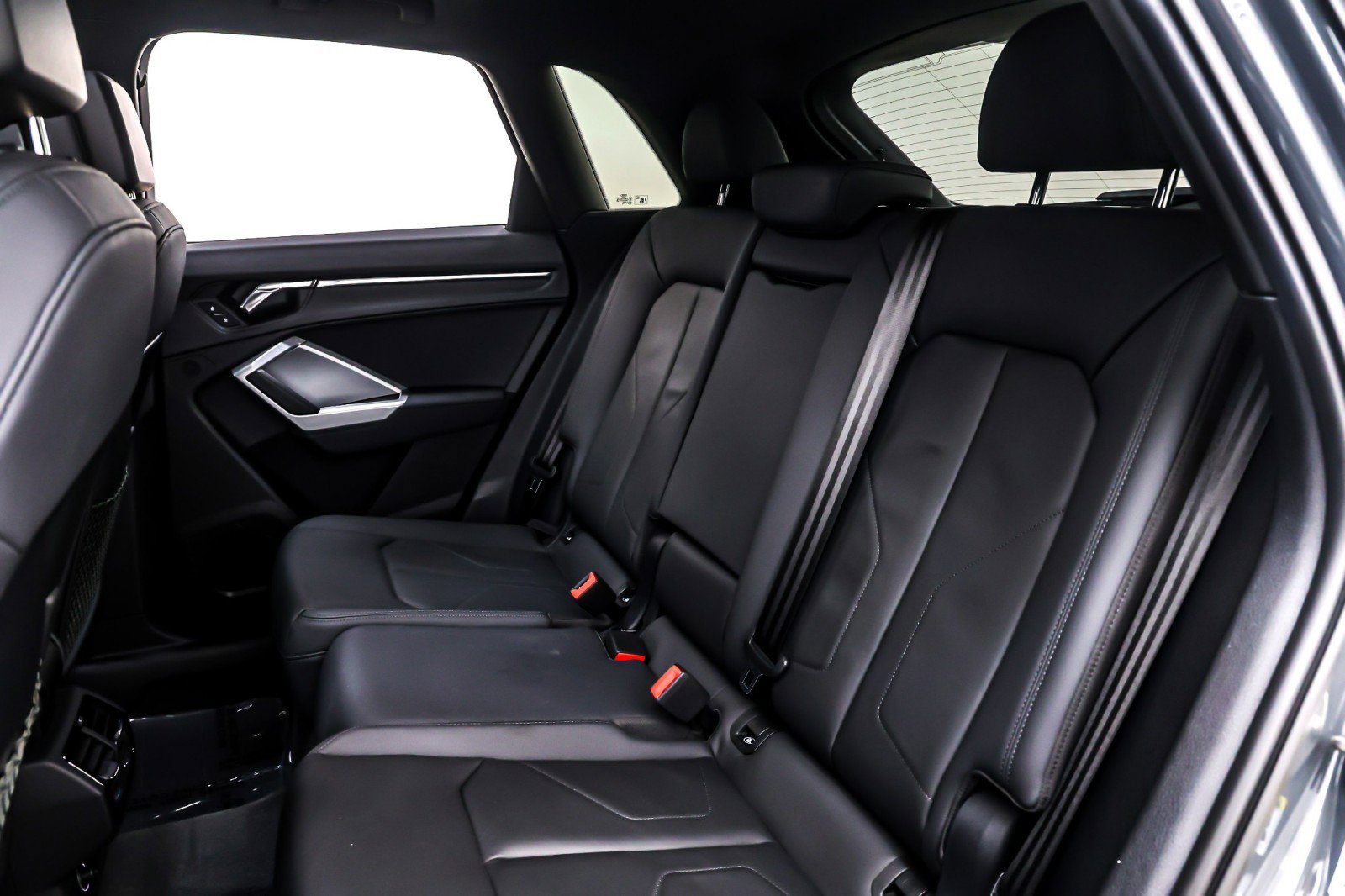 Used 2020 Audi Q3 2.0T Premium Plus w/ Premium Plus Package image 8