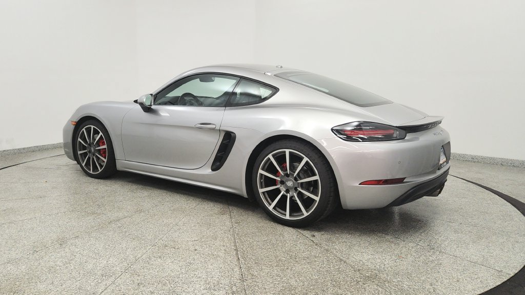 Used 2019 Porsche 718 Cayman S RWD image 3