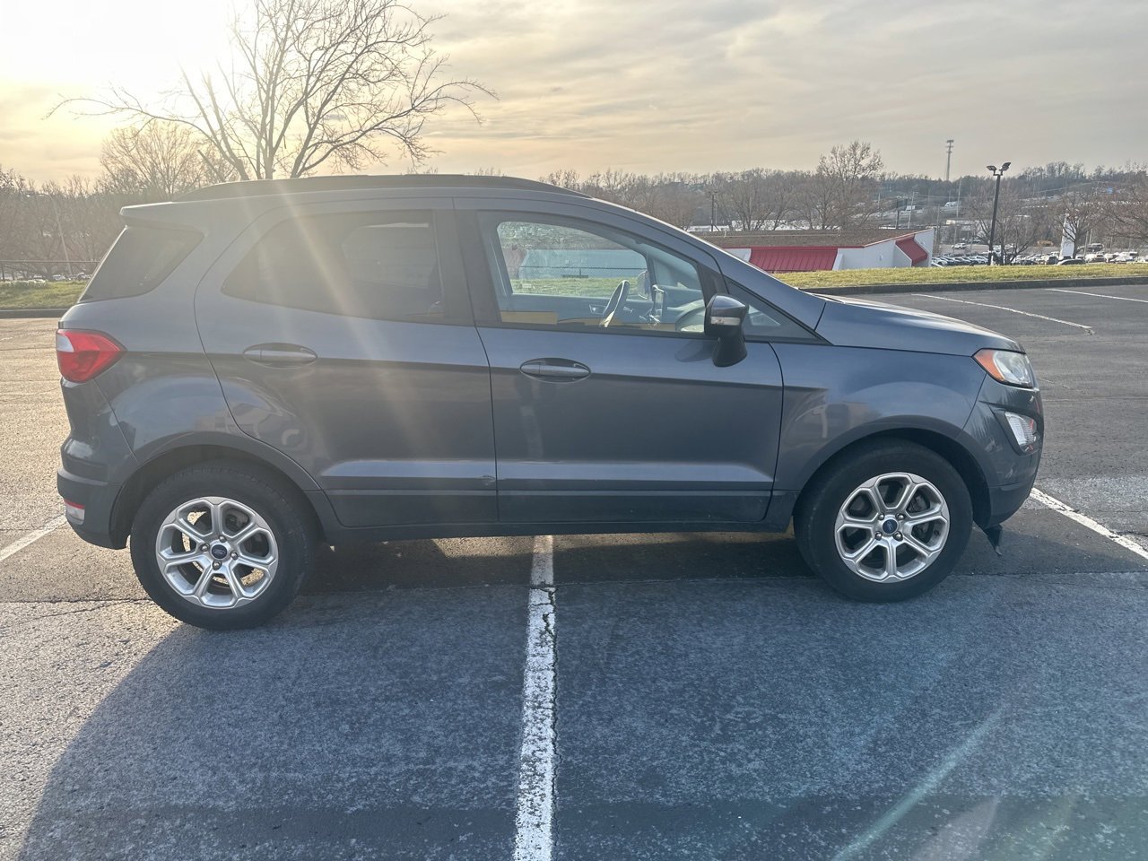 Used 2019 Ford EcoSport SE w/ SE Convenience Package image 4