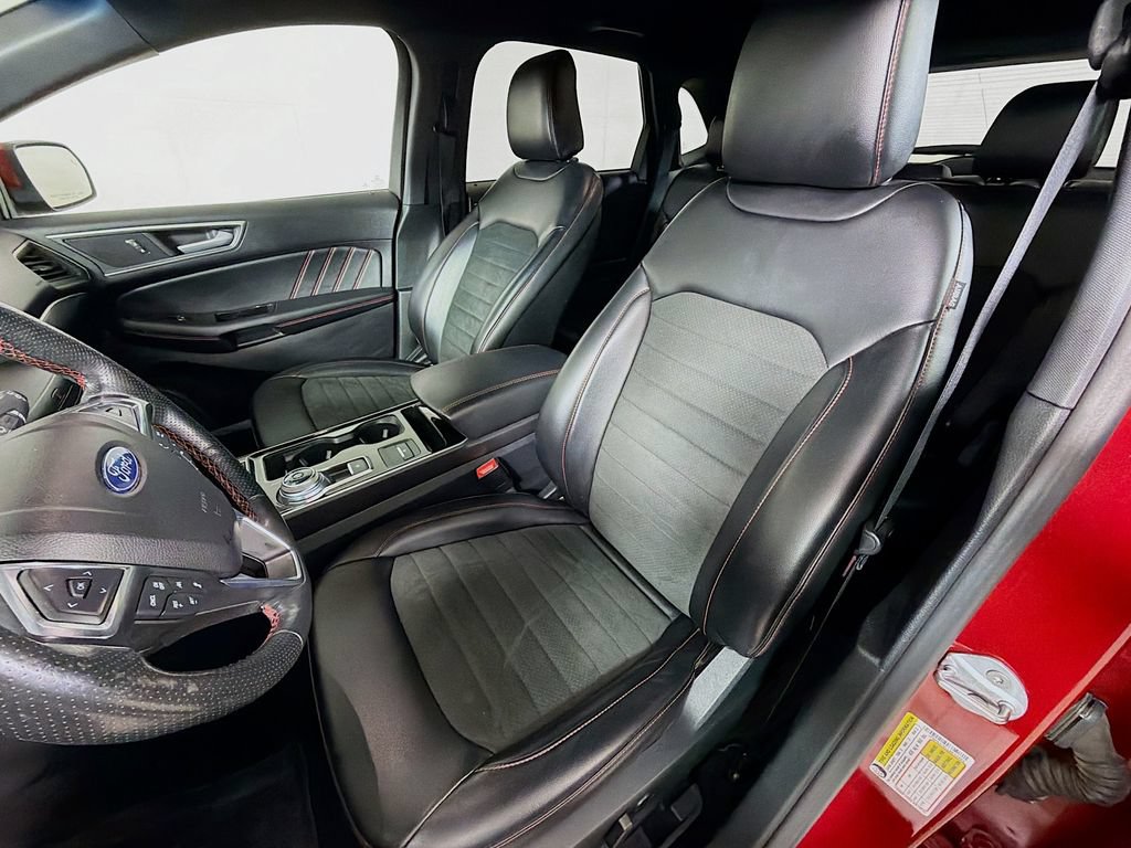 Used 2020 Ford Edge ST-Line w/ Cold Weather Package AWD/4WD image 12