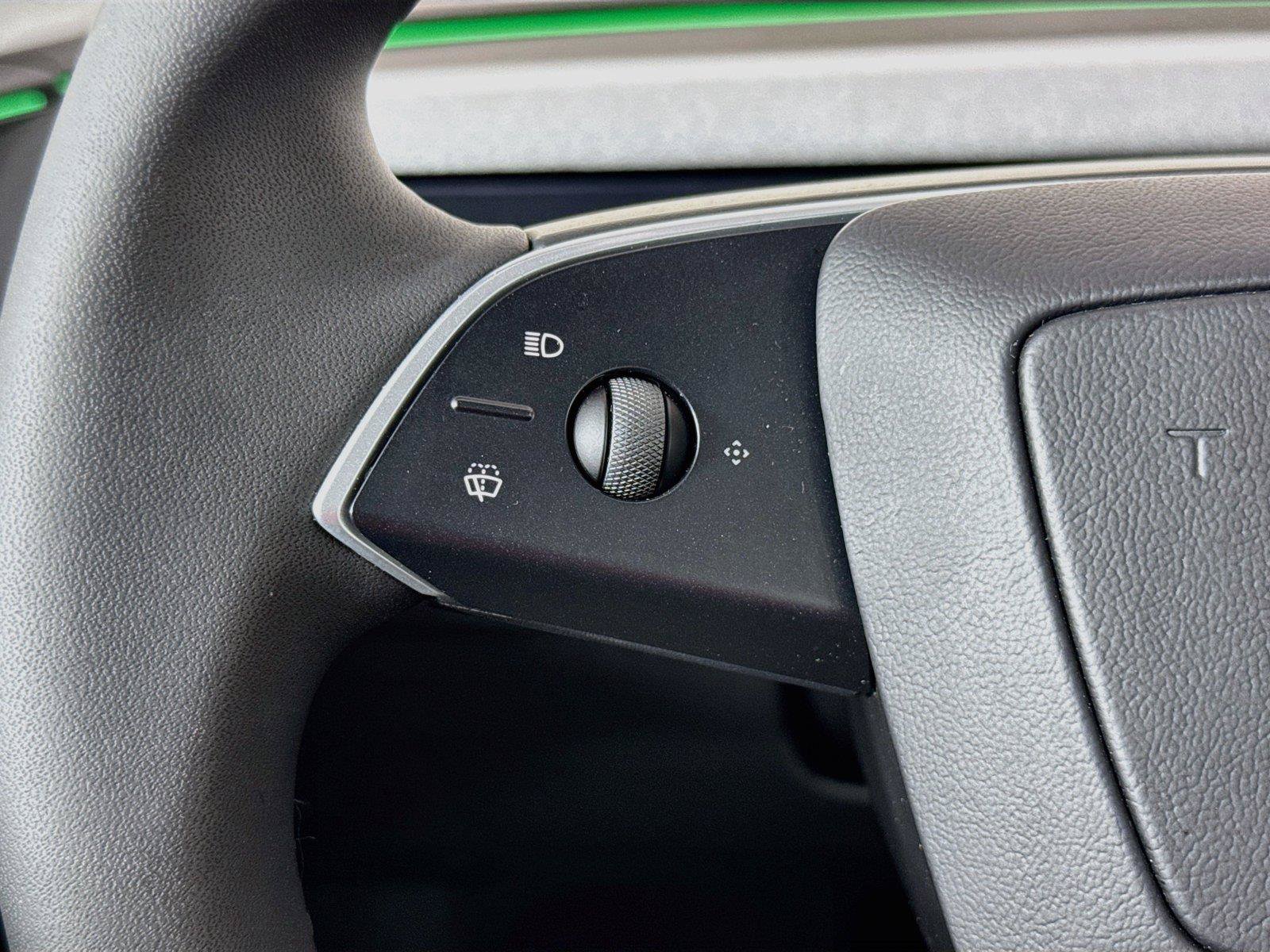 Used 2026 Tesla Model Y Long Range RWD image 15