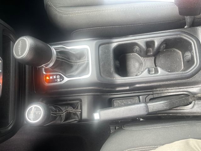 Used 2021 Jeep Gladiator Overland image 13