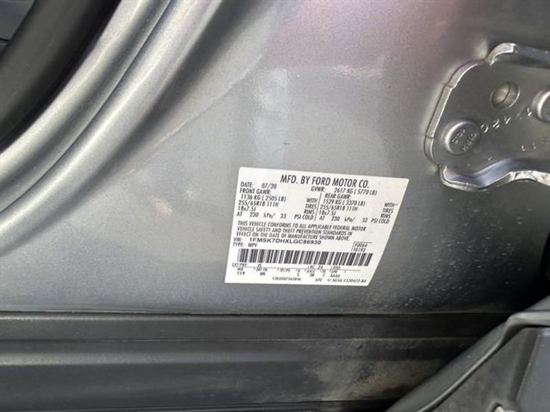 Used 2020 Ford Explorer XLT w/ Comfort Package image 30