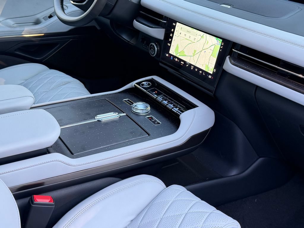 New 2027 Lincoln Navigator L Black Label w/ Black Label Special Edition AWD/4WD image 10