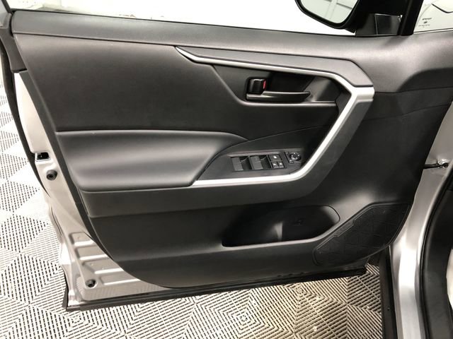 Used 2023 Toyota RAV4 LE image 12