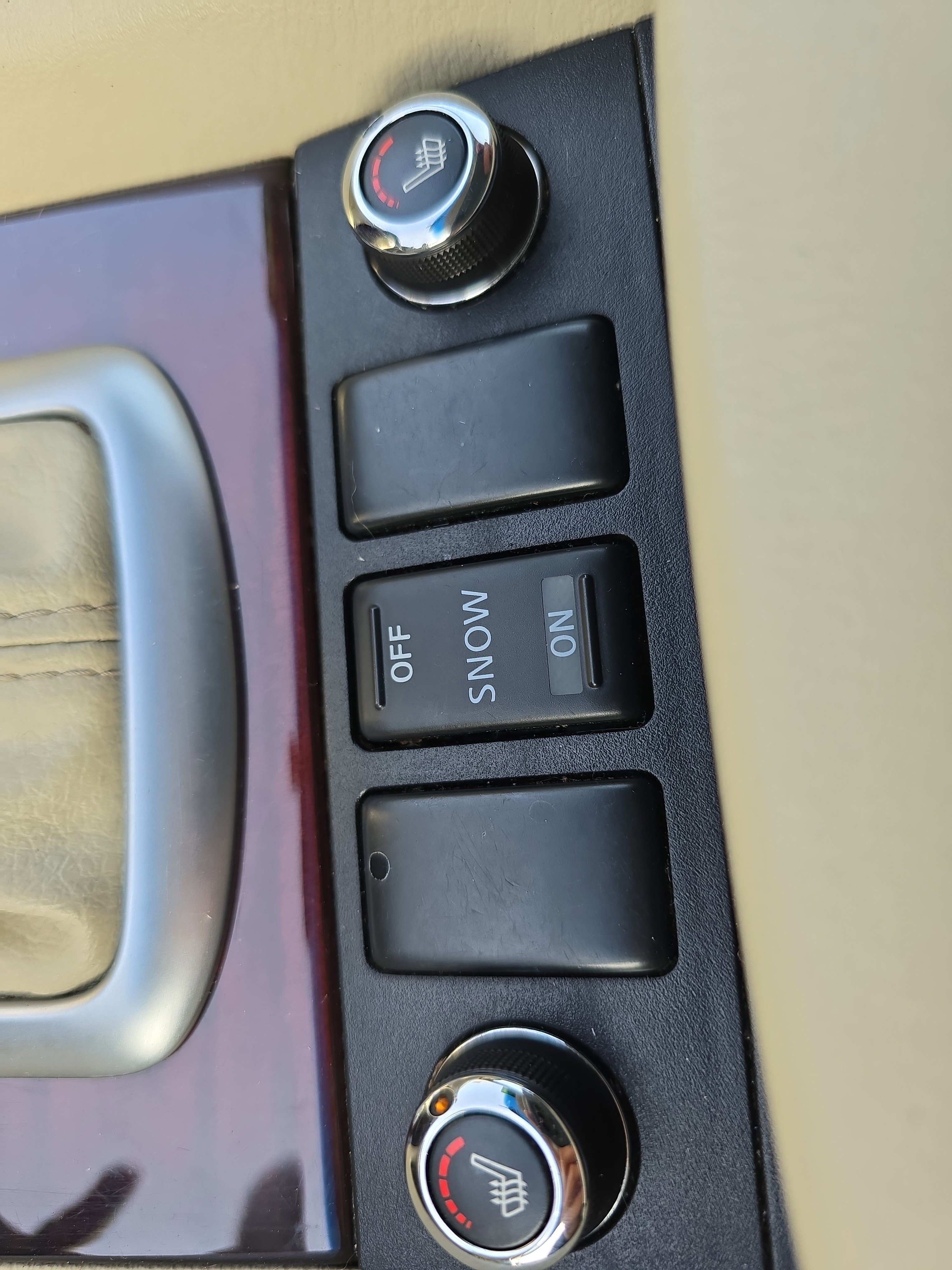 Used 2015 INFINITI QX50 Journey w/ Premium Package image 26