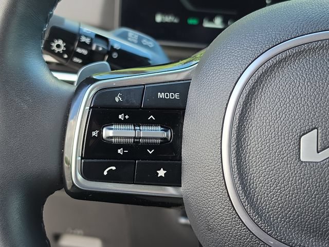 Certified 2025 Kia Carnival SX Prestige FWD image 20