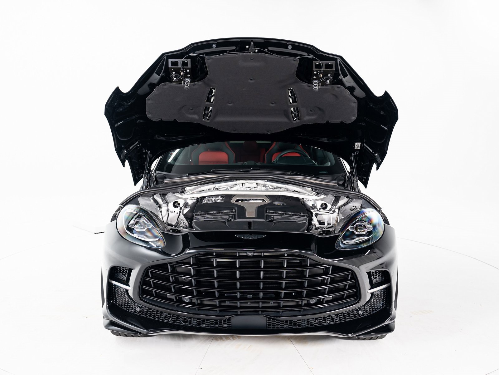 Used 2025 Aston Martin DBX 707 image 45