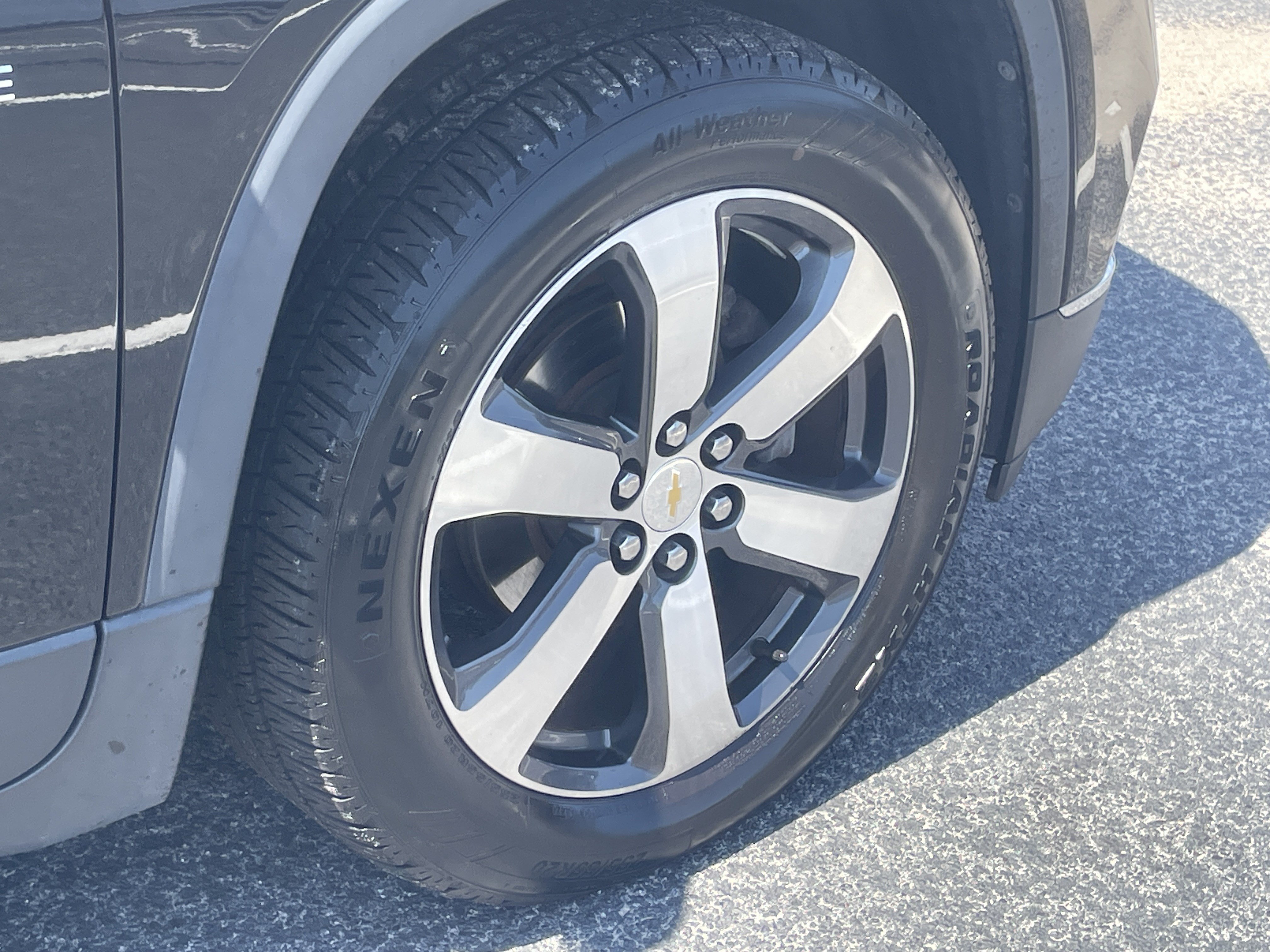 Used 2019 Chevrolet Traverse LT w/ LT Premium Package AWD/4WD image 13