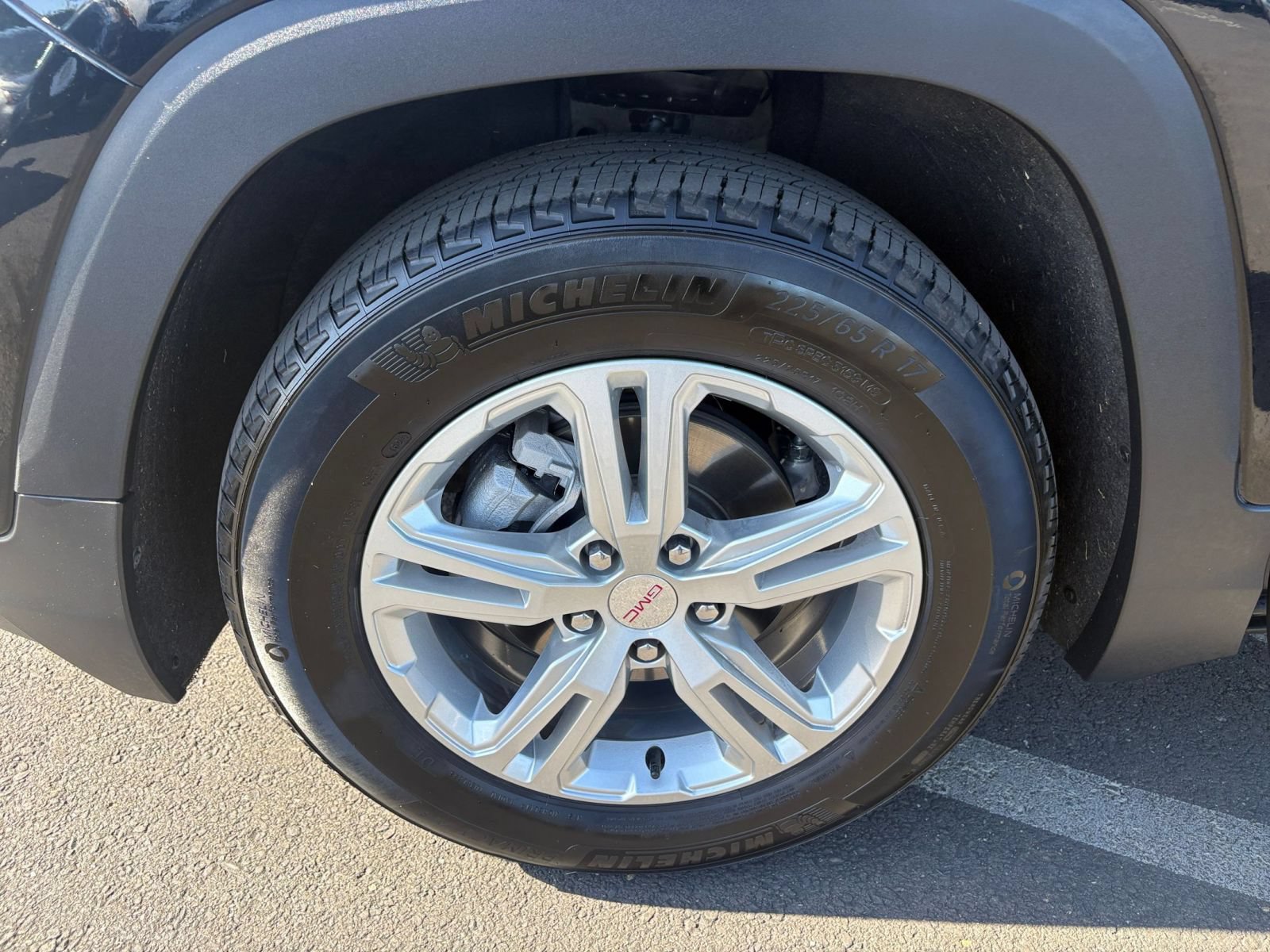 Used 2024 GMC Terrain SLE FWD image 29