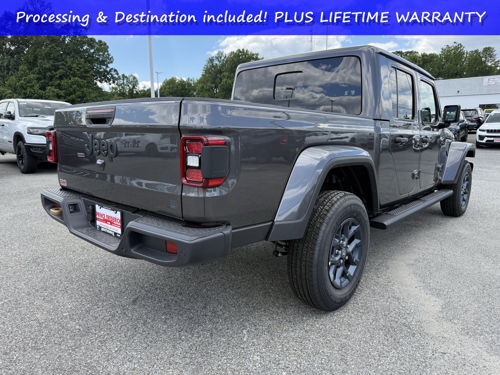 New 2026 Jeep Gladiator Sport AWD/4WD image 3