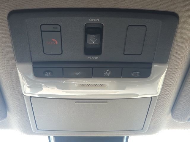 Used 2020 Nissan Altima 2.0 Platinum FWD image 25