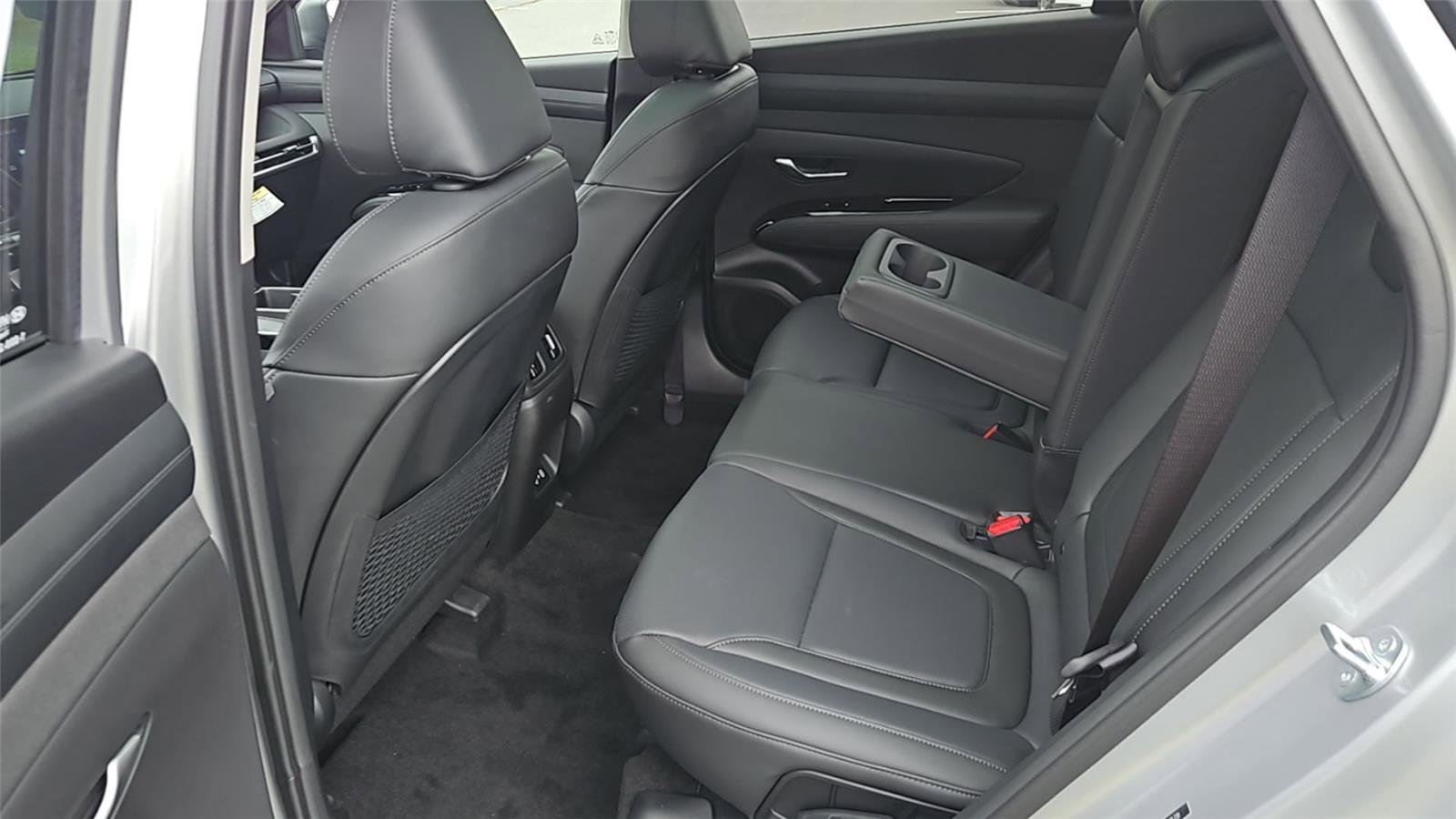 New 2025 Hyundai Tucson Limited image 11