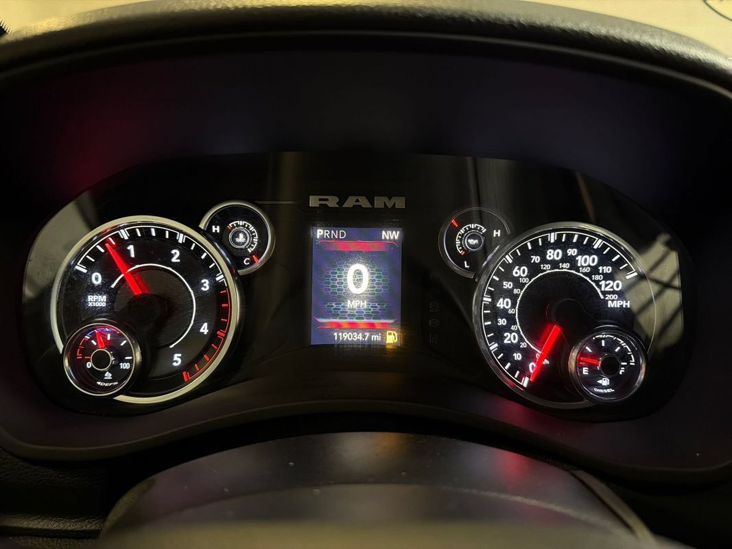 Used 2024 RAM 3500 Tradesman w/ Chrome Appearance Group AWD/4WD image 18