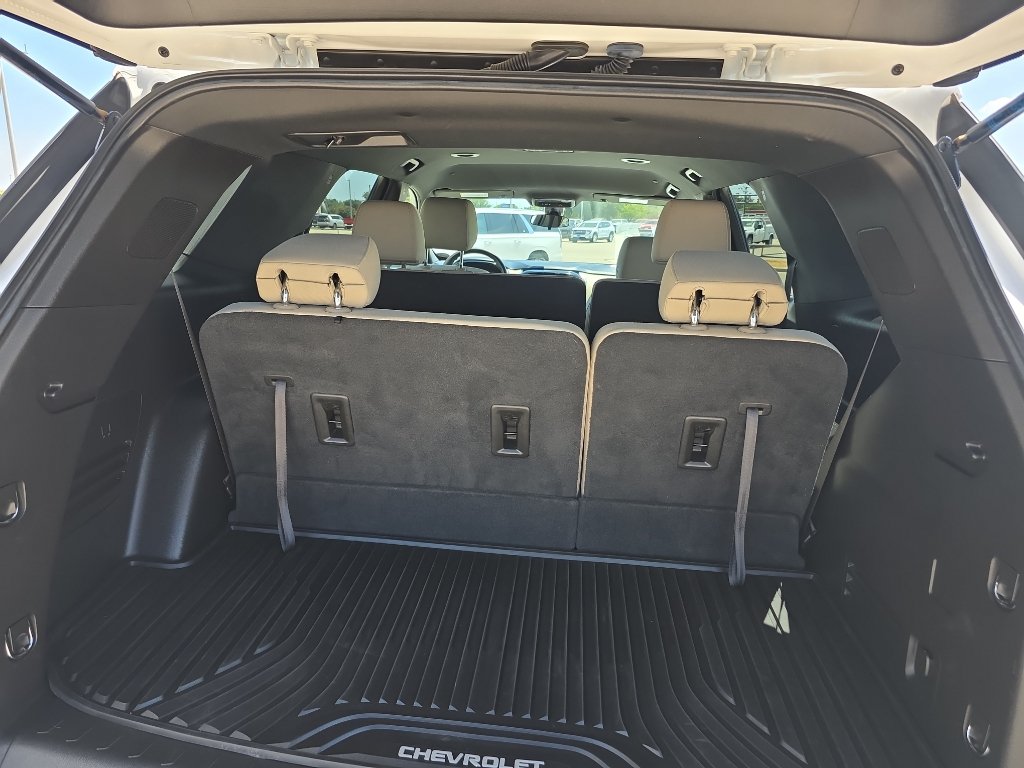 Certified 2023 Chevrolet Traverse LS w/ Safety Package FWD image 17