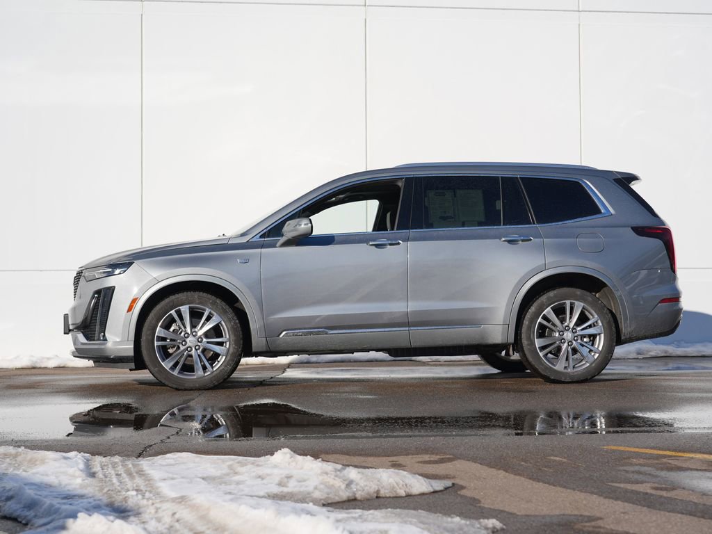 Used 2025 Cadillac XT6 Premium Luxury image 6