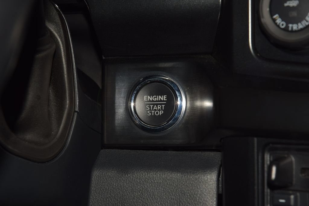 Used 2023 Ford F250 Lariat w/ Lariat Ultimate Package AWD/4WD image 38