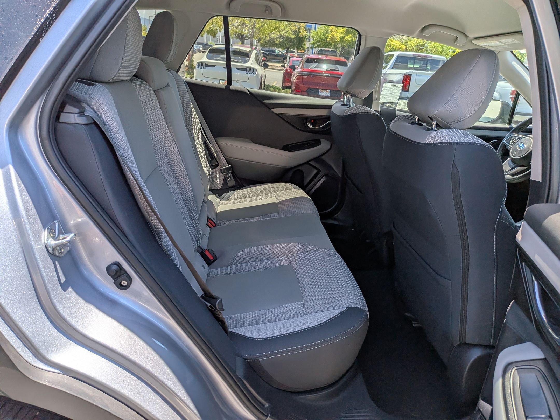Used 2024 Subaru Outback Premium AWD/4WD image 28