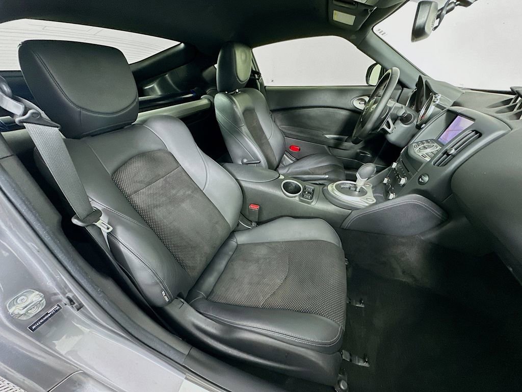 Used 2019 Nissan 370Z Touring Sport image 26
