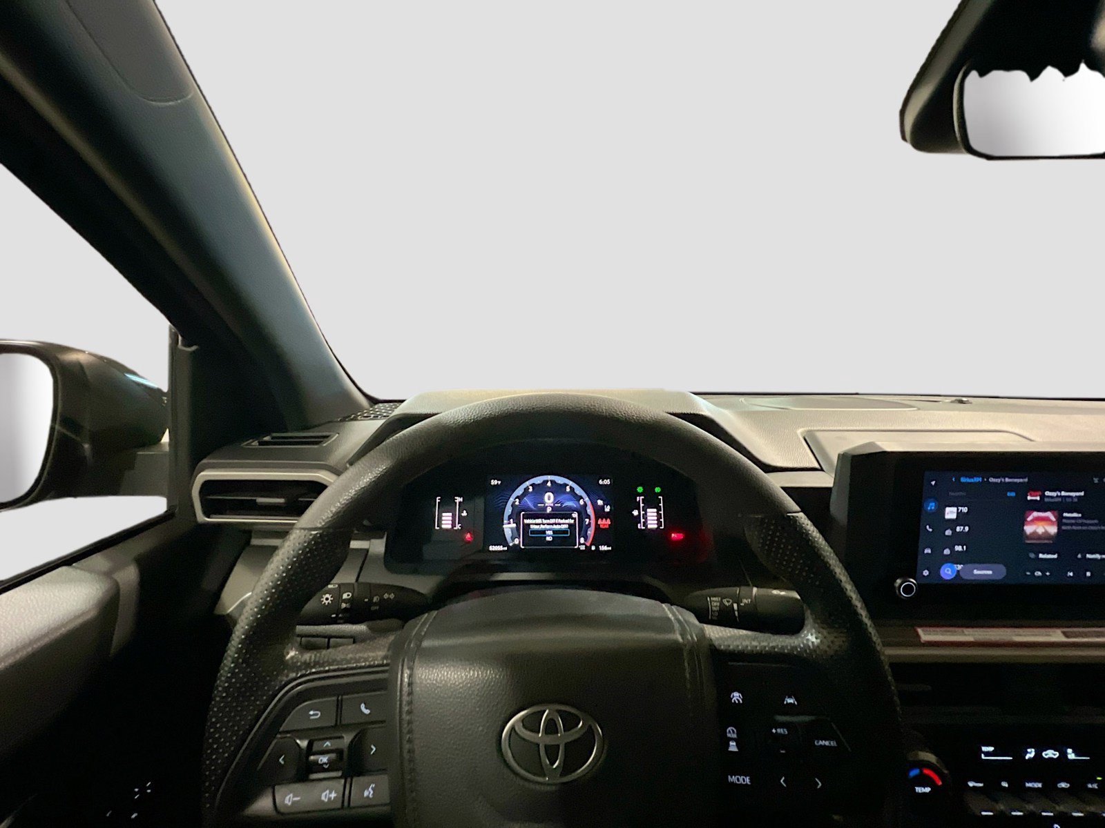 Used 2024 Toyota Tacoma SR5 AWD/4WD image 7