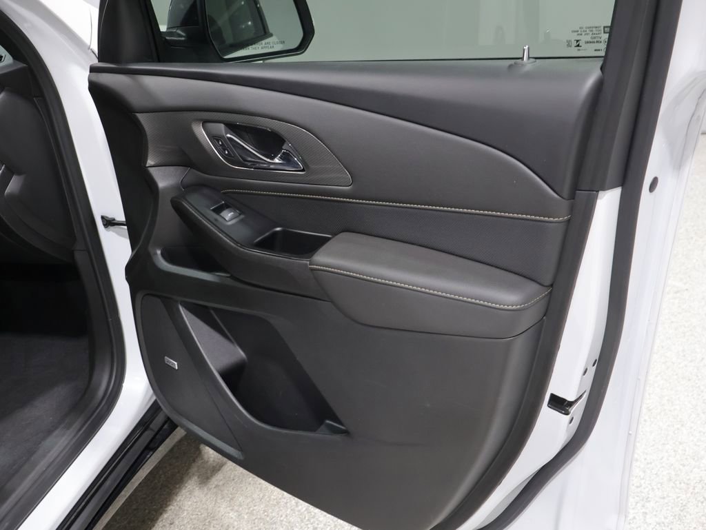 Used 2023 Chevrolet Traverse Premier w/ Redline Edition AWD/4WD image 29