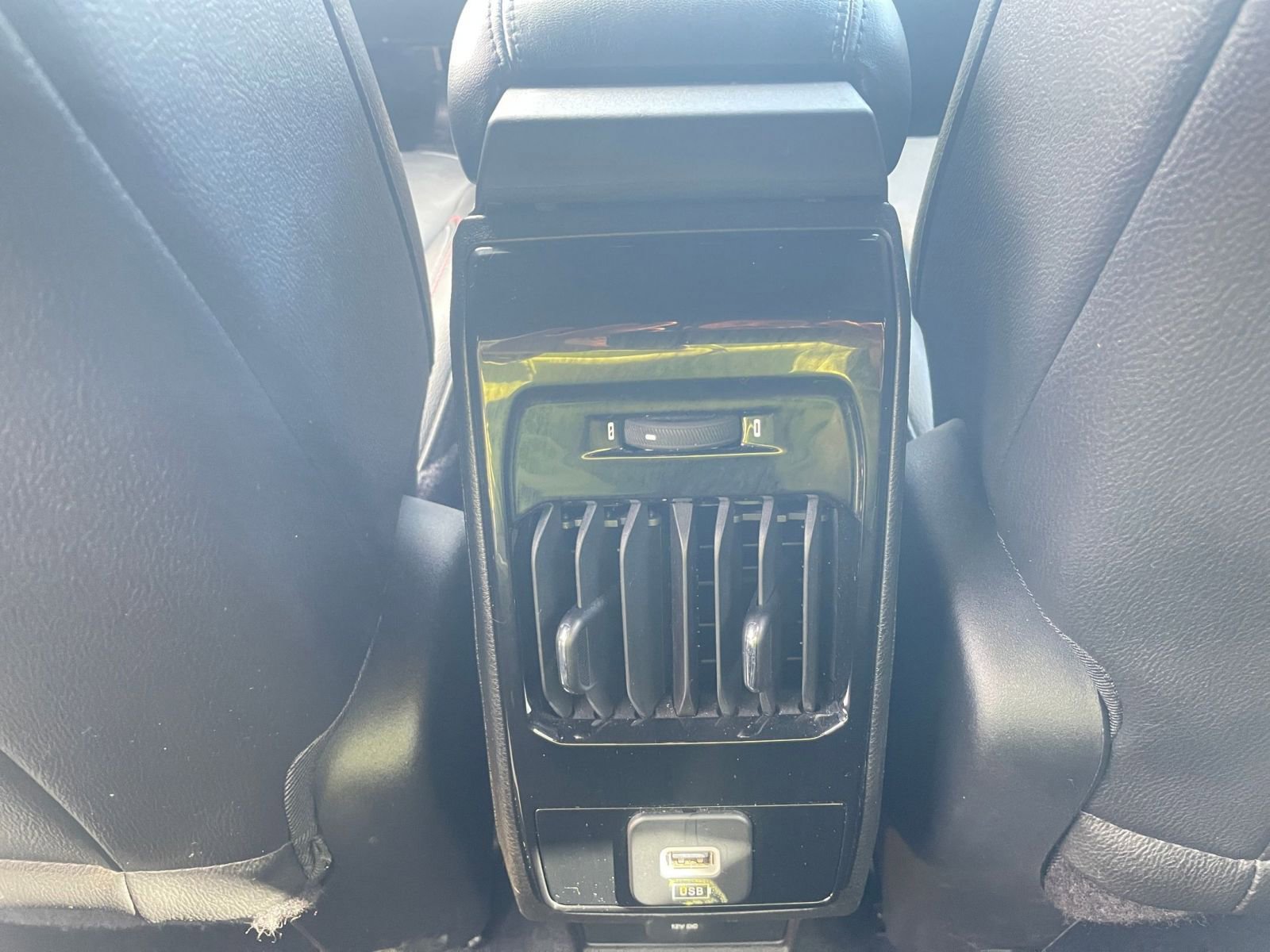 Used 2025 Jeep Compass Trailhawk image 24