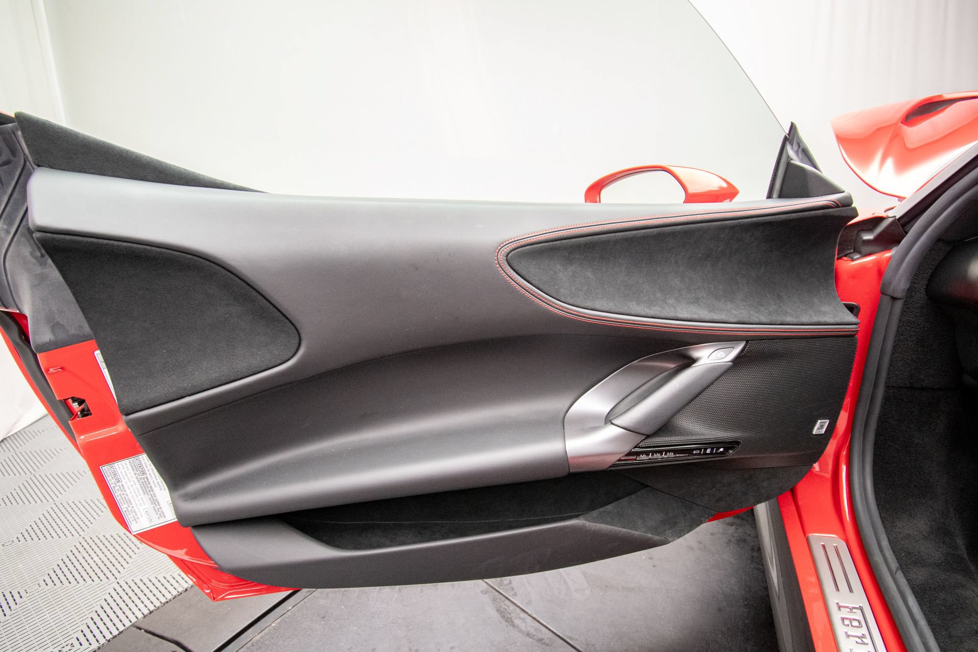 Used 2022 Ferrari SF90 Stradale AWD/4WD image 29