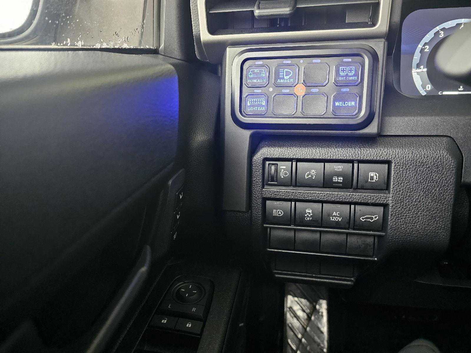 Used 2025 Toyota 4Runner TRD Off-Road Premium image 24