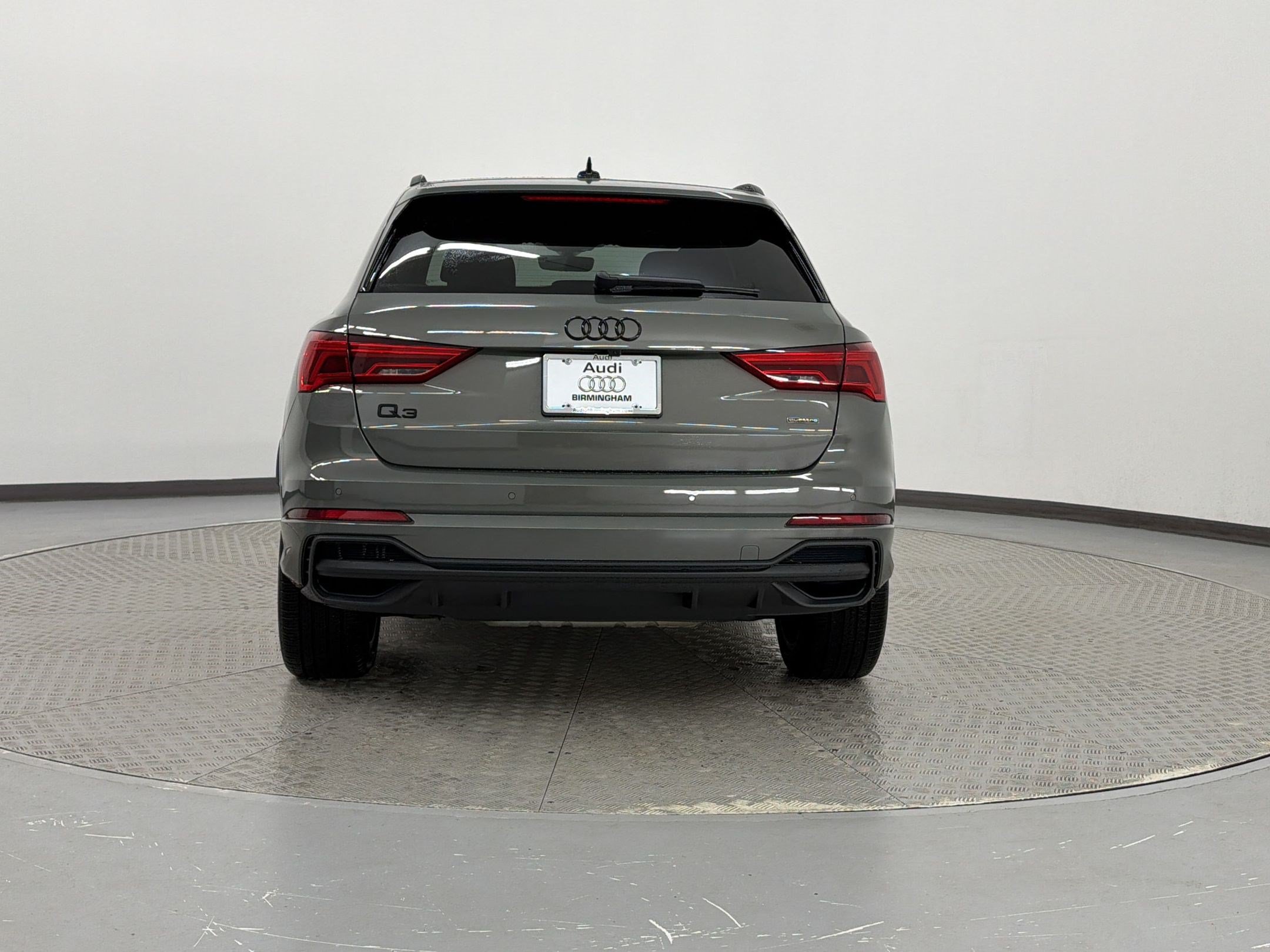 Used 2025 Audi Q3 2.0T Premium w/ Convenience Package AWD/4WD image 10