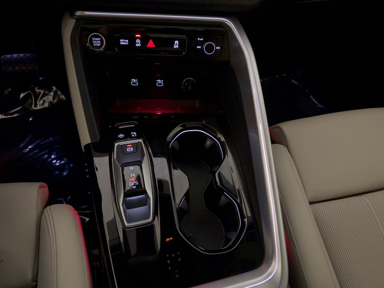 Certified 2025 Audi Q5 Premium w/ Premium Plus AWD/4WD image 21