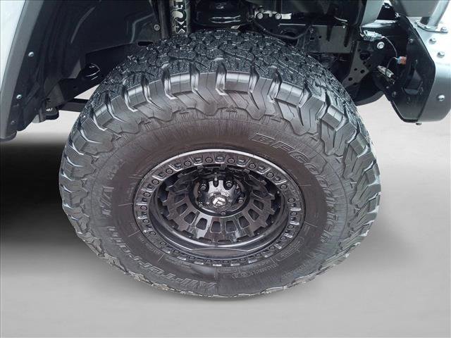 Used 2022 Jeep Gladiator Rubicon w/ LED Lighting Group image 10