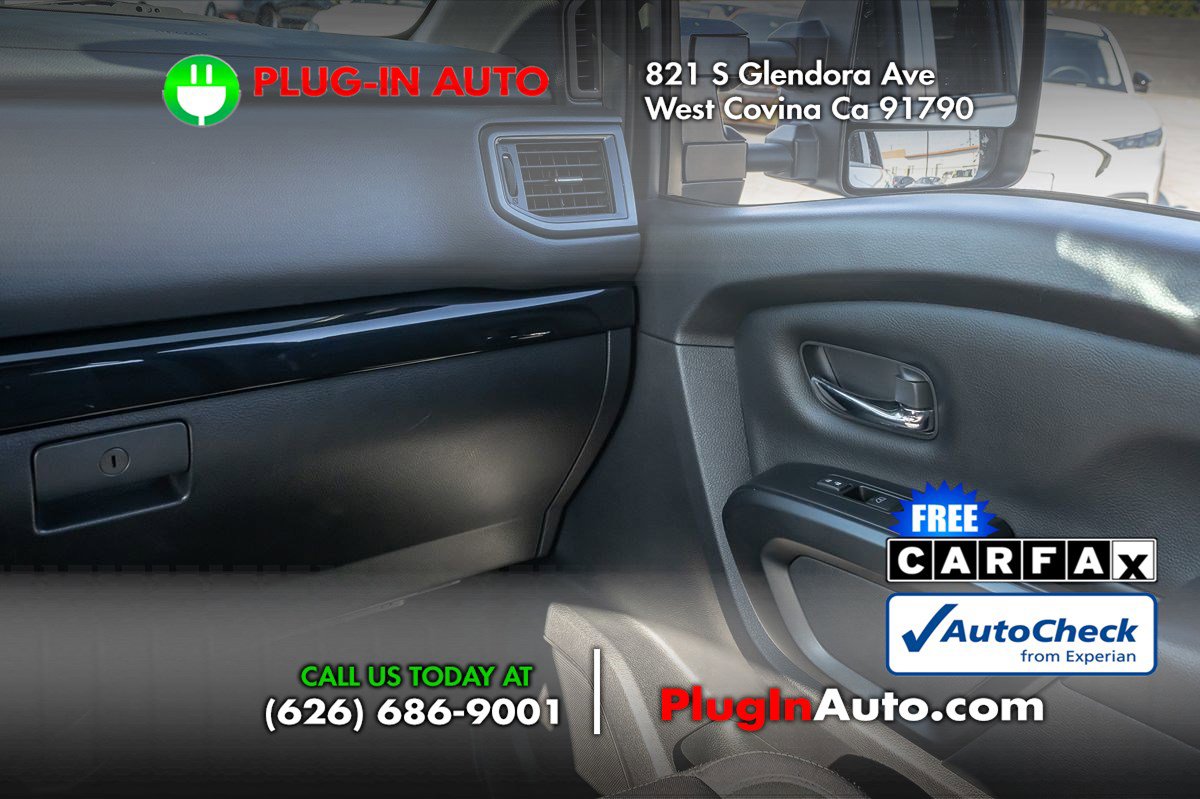 Used 2023 Nissan Titan SV w/ SV Convenience Package image 20