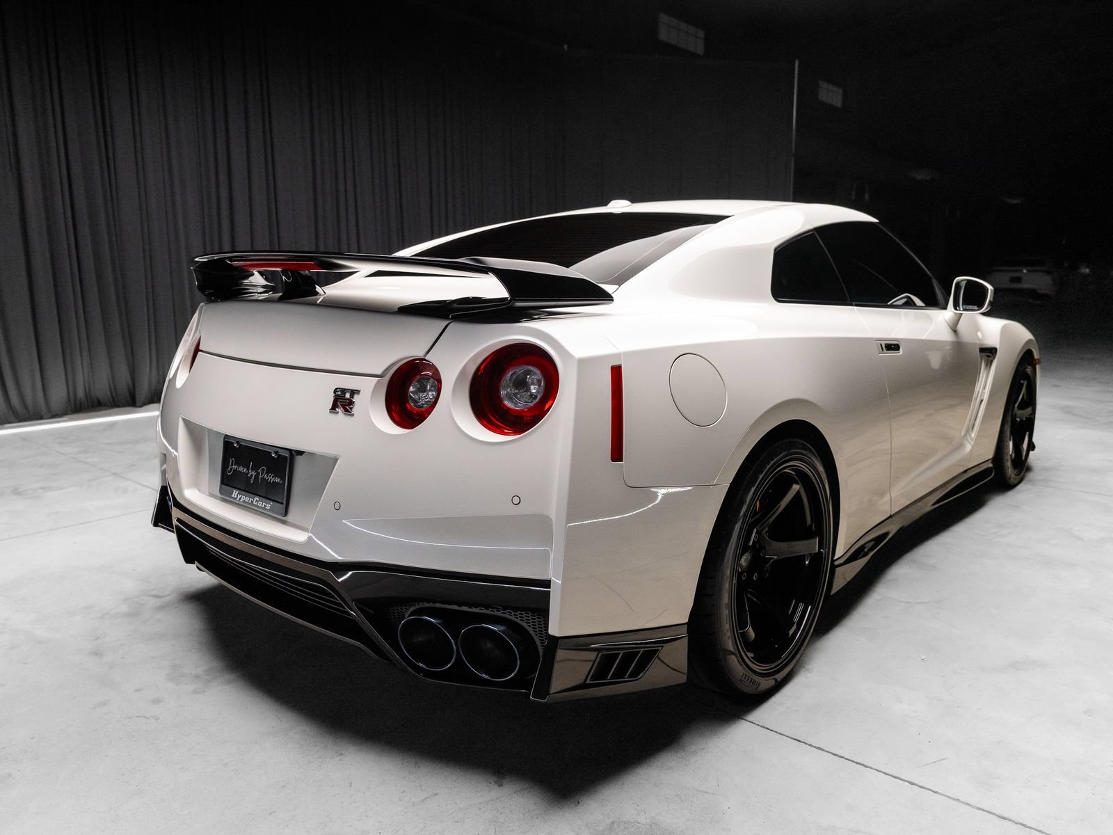 Used 2021 Nissan GT-R Premium AWD/4WD image 4