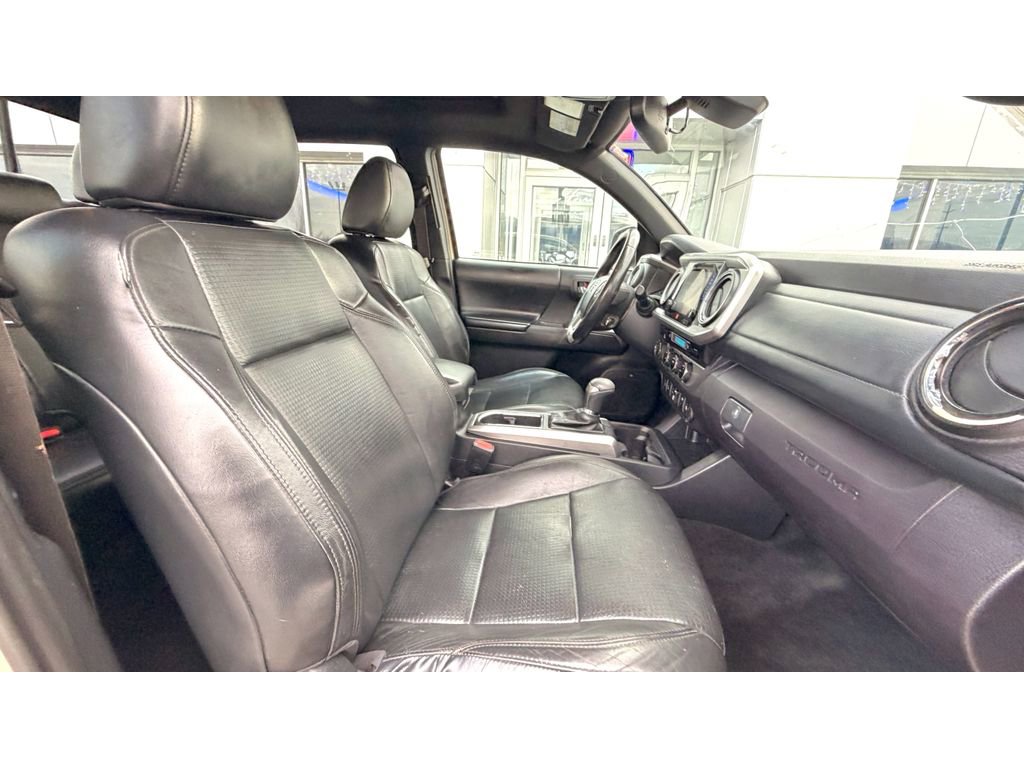 Used 2018 Toyota Tacoma Limited image 8