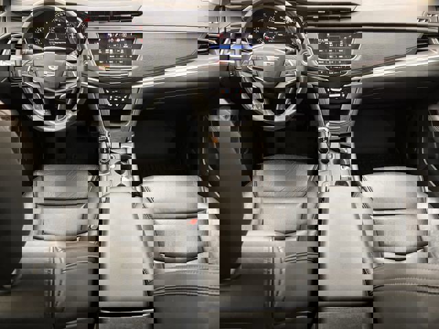 Used 2018 Cadillac XT5 Premium Luxury image 9