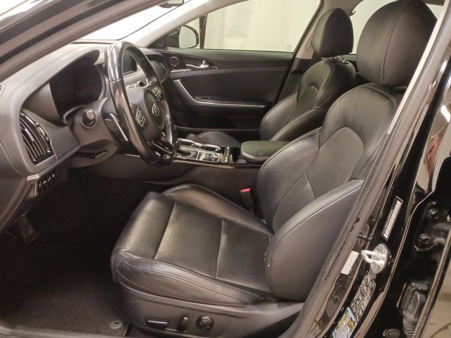 Used 2018 Kia Stinger RWD image 12