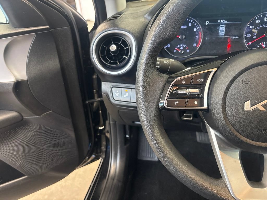 Certified 2023 Kia Forte LXS w/ LXS Technology Package FWD image 20
