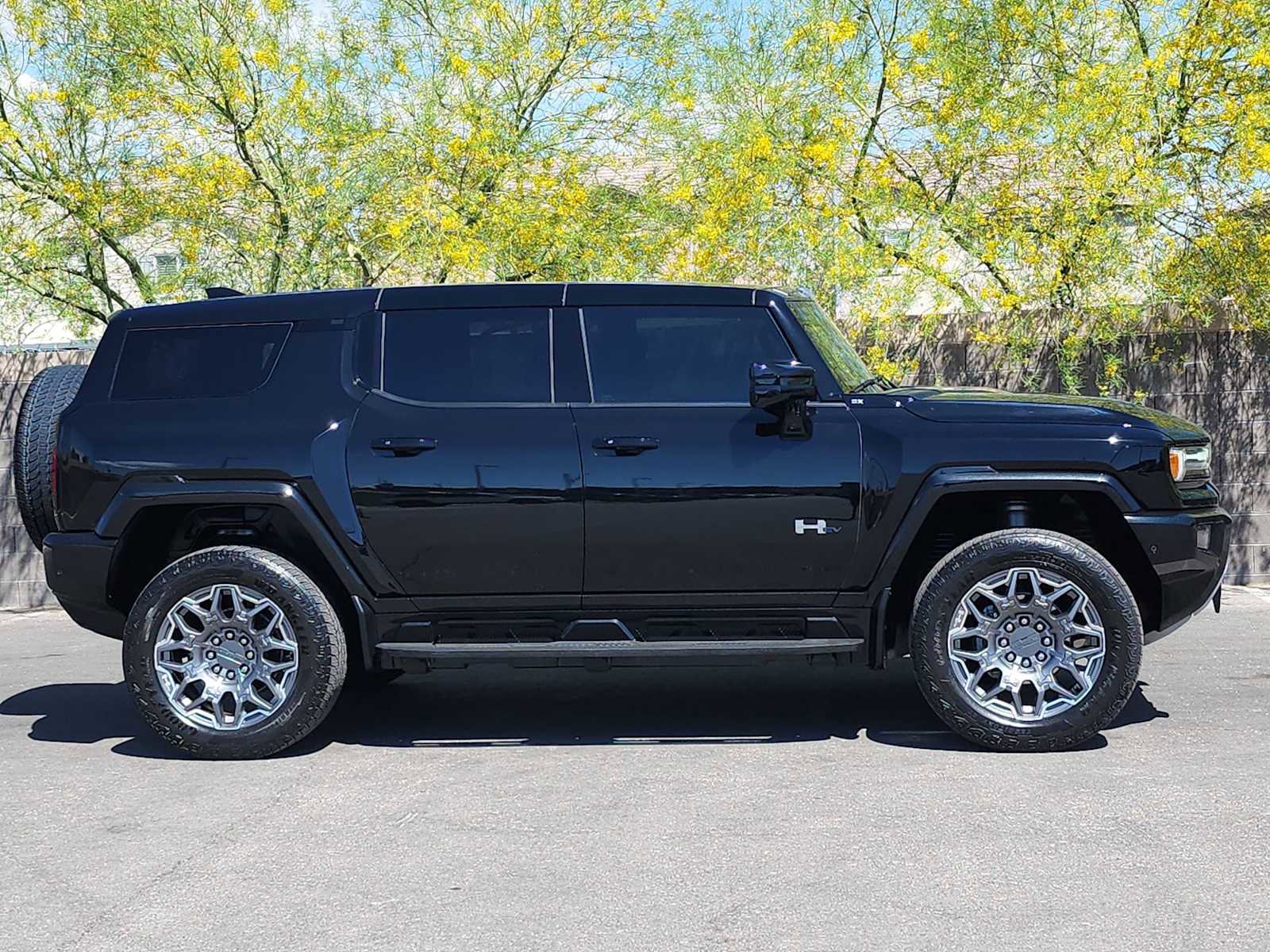 Used 2024 GMC Hummer EV 3X image 10