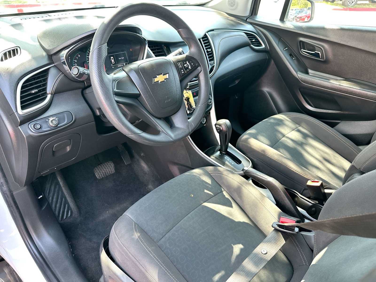 Used 2017 Chevrolet Trax LS AWD/4WD image 18