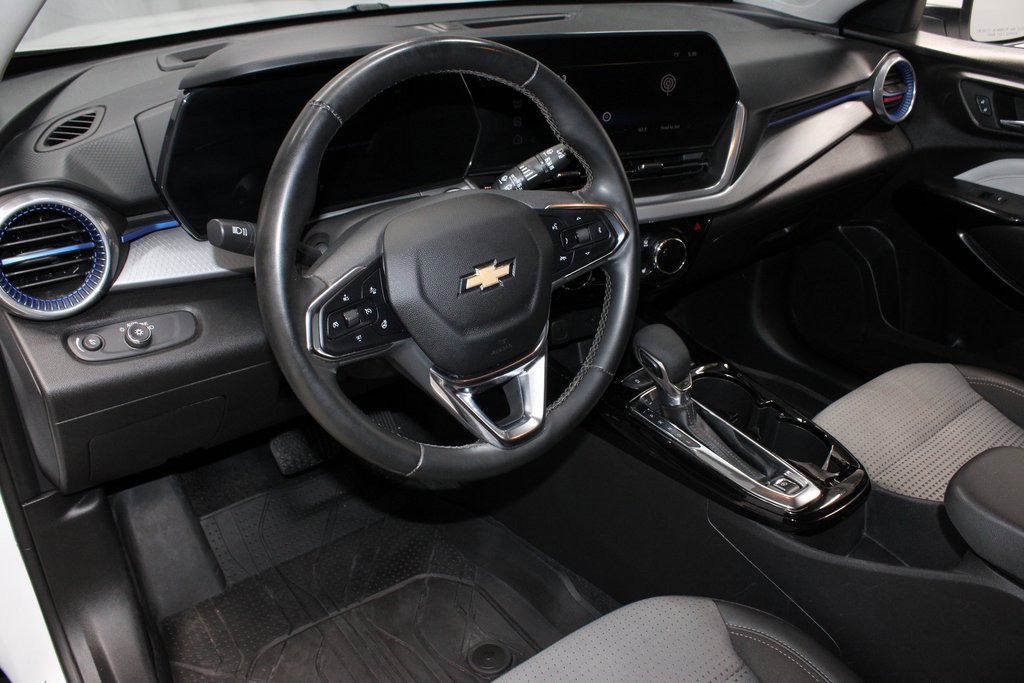 Used 2024 Chevrolet Trax LT w/ Driver Confidence Package image 24