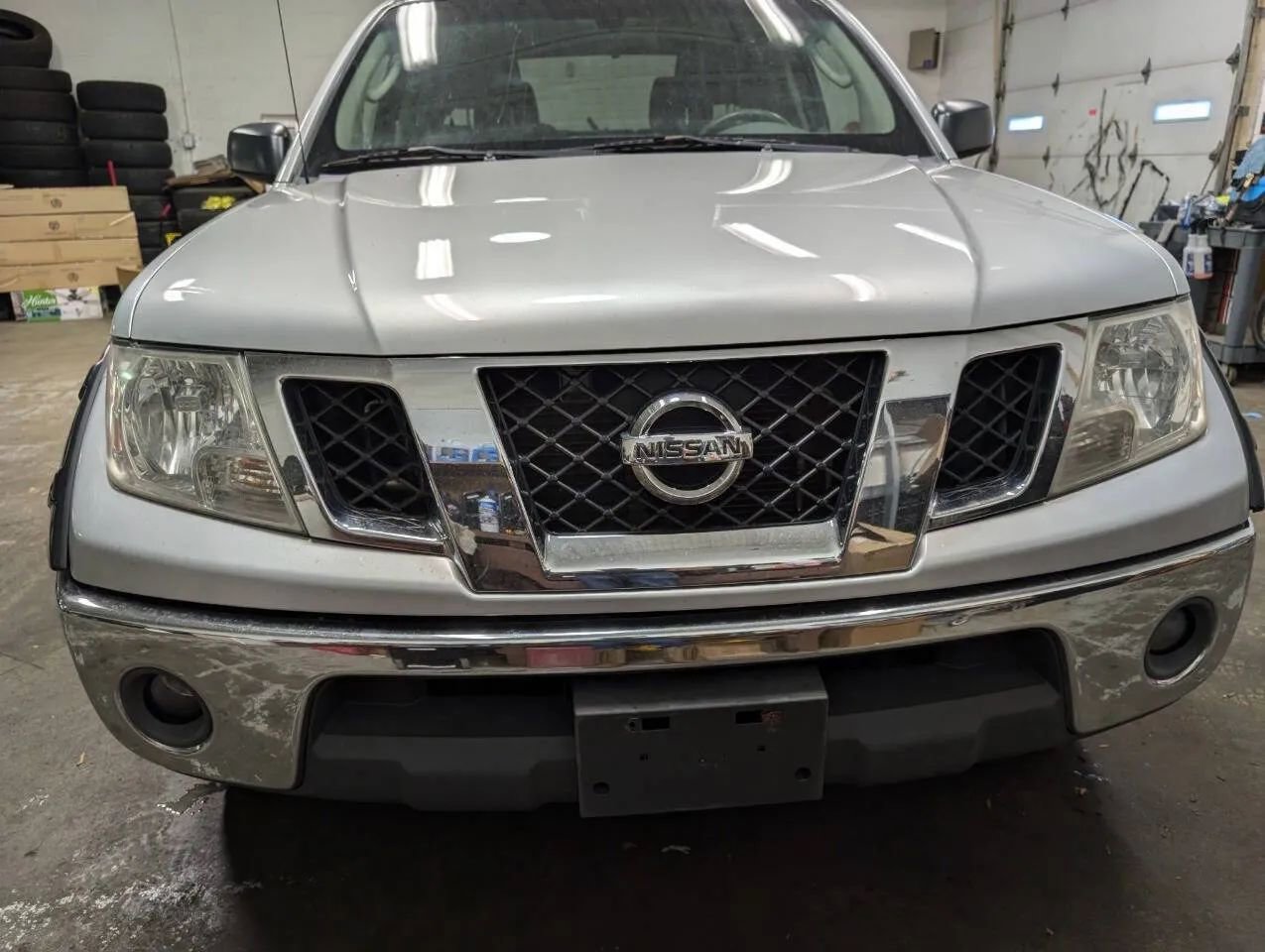 Used 2009 Nissan Frontier SE w/ SE Value Truck Pkg image 4