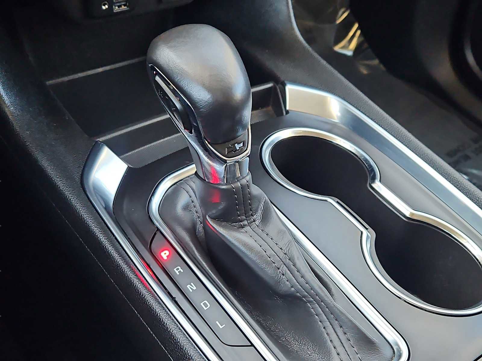 Used 2021 Chevrolet Traverse LT w/ LT Premium Package image 31