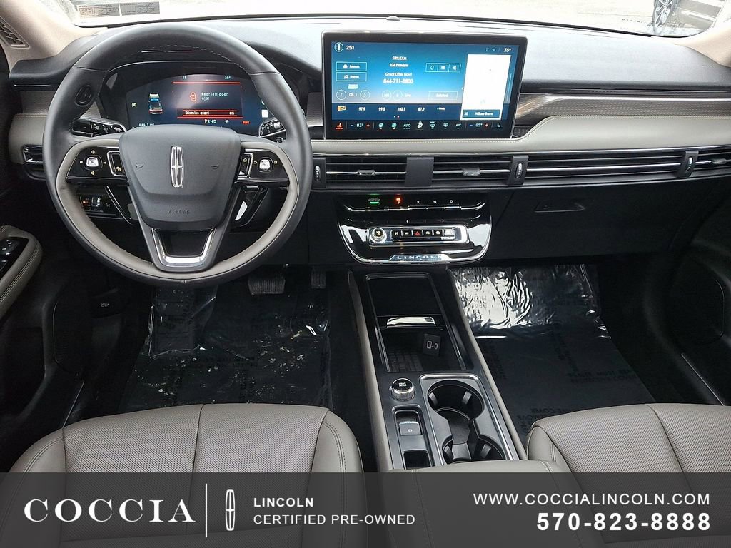 Certified 2025 Lincoln Corsair Reserve image 11