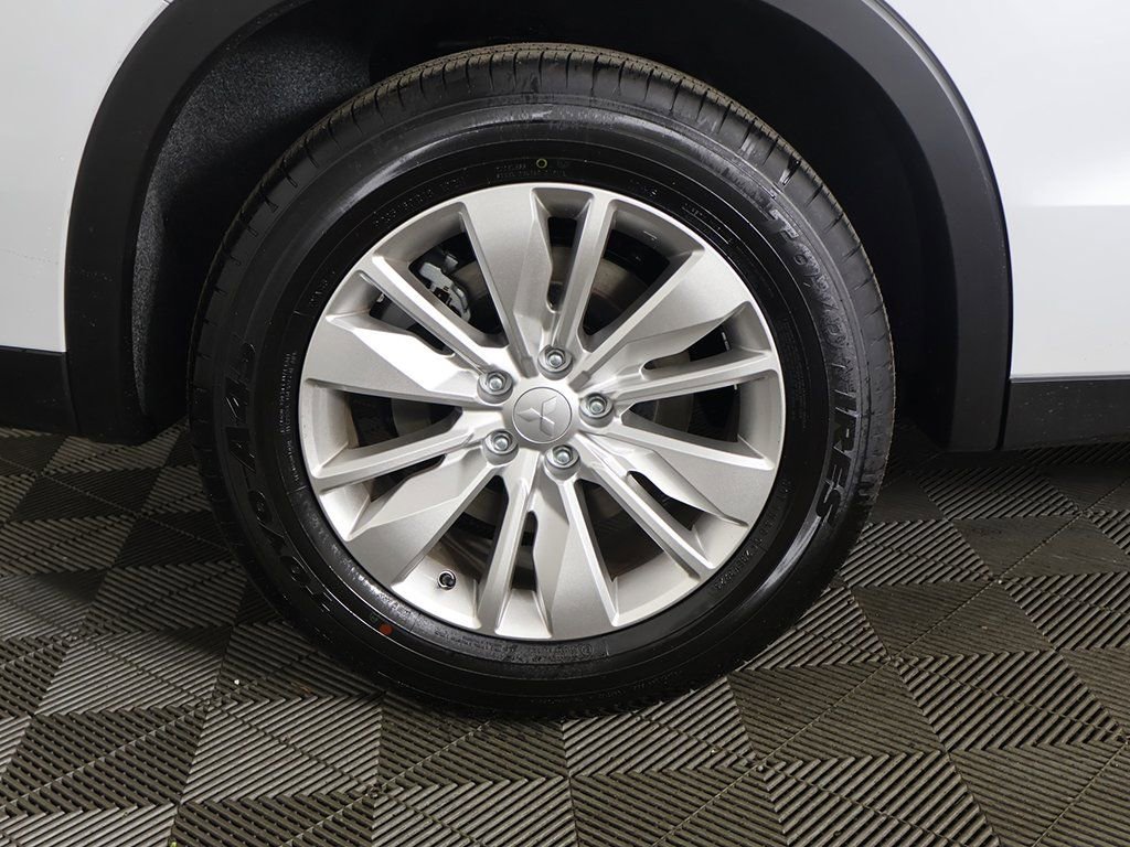 New 2026 Mitsubishi Outlander ES AWD/4WD image 19
