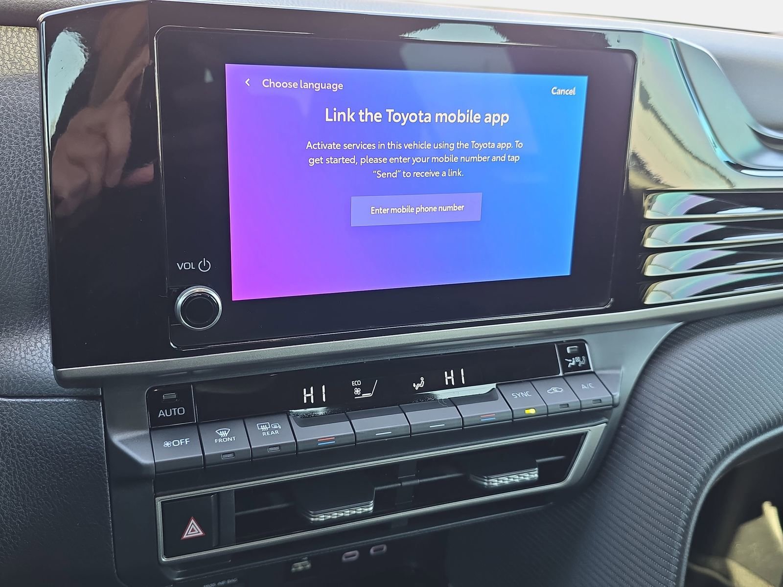 Used 2025 Toyota Camry SE image 16