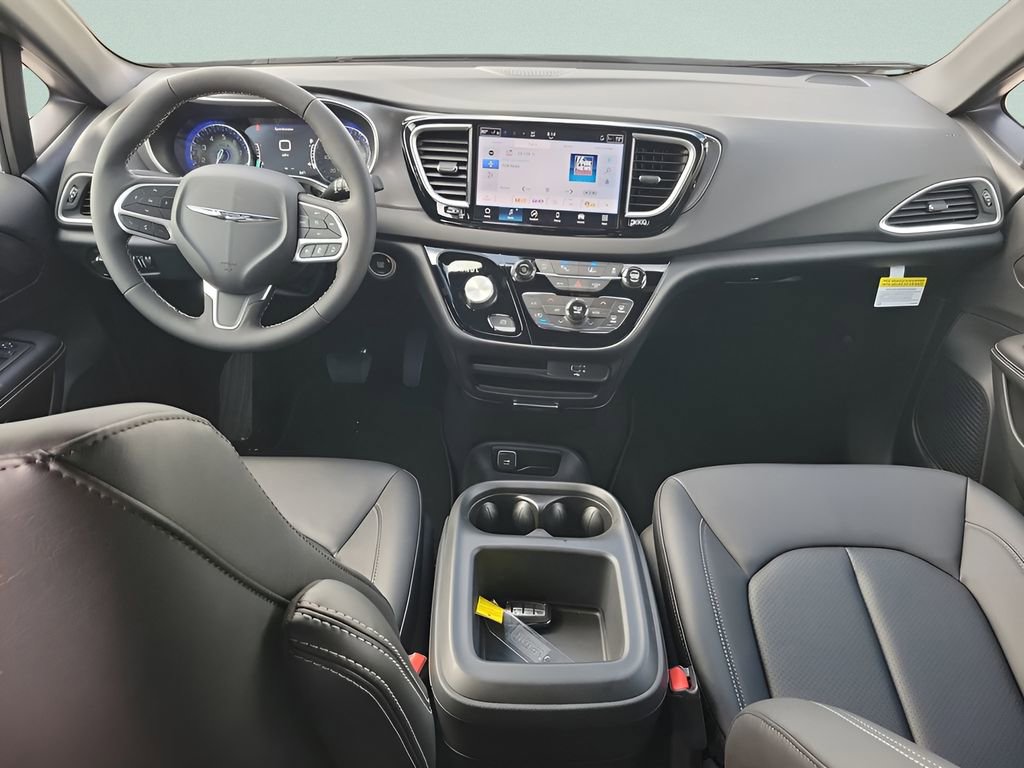 New 2026 Chrysler Voyager LX image 24