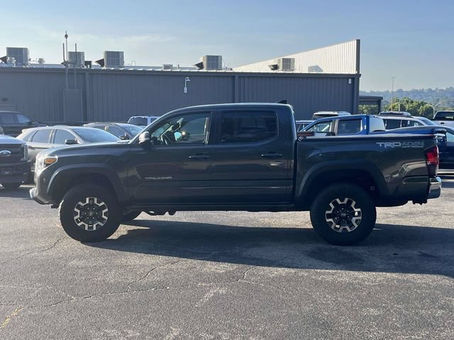 Used 2019 Toyota Tacoma TRD Off-Road AWD/4WD image 7